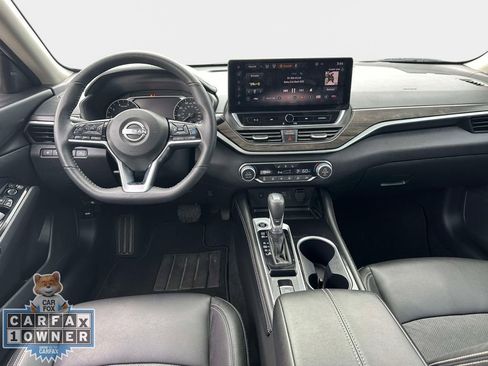 Used 2025 Nissan Altima 2.5 SL FWD image 12