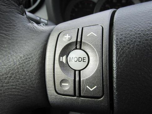 Used 2012 Toyota RAV4 Limited image 18