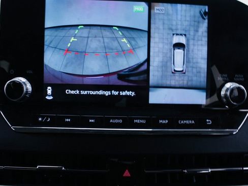 Used 2023 Mitsubishi Outlander SE image 15