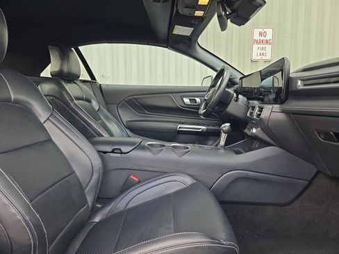 Used 2024 Ford Mustang Premium image 18