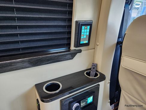 Used 2021 Mercedes-Benz Sprinter 2500 image 45