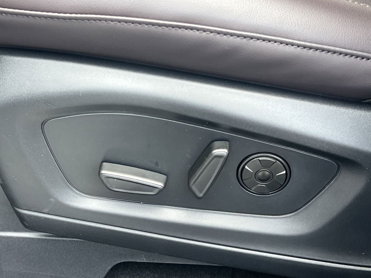 New 2026 Ford Explorer Platinum RWD image 20