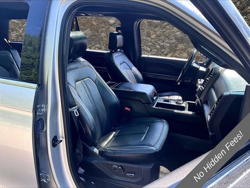 Used 2018 Ford Expedition Limited w/ Equipment Group 301A RWD image 7