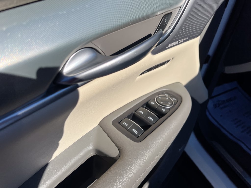 Used 2022 Cadillac XT5 Premium Luxury AWD/4WD image 11