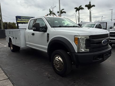 Used 2017 Ford F450 XL w/ Power Equipment Group image 8