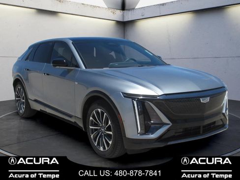 Used 2024 Cadillac Lyriq Sport RWD image 2