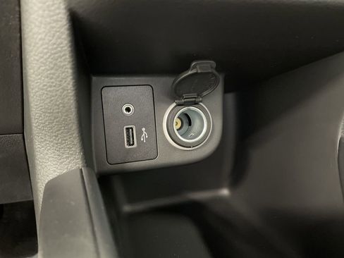 Certified 2025 Nissan Kicks Play S image 25