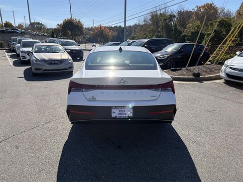New 2026 Hyundai Elantra Blue image 6