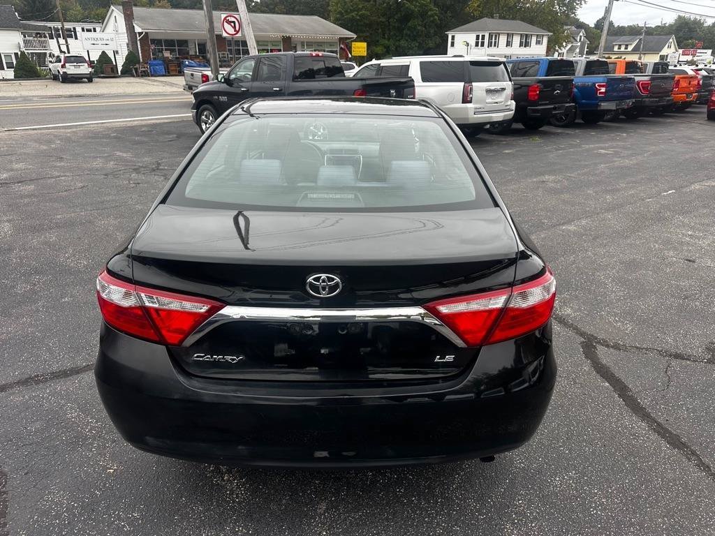 Used 2015 Toyota Camry LE FWD image 4