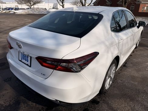 Used 2023 Toyota Camry LE image 3