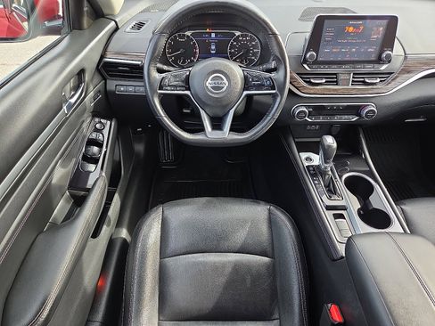 Used 2021 Nissan Altima 2.5 Platinum image 11