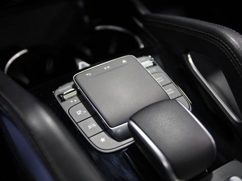 Used 2024 Mercedes-Benz GLS 450 4MATIC image 31