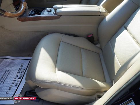 Used 2011 Mercedes-Benz E 350 4MATIC Wagon image 18