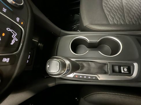 Used 2020 Chevrolet Equinox LT FWD image 25