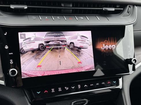 New 2026 Jeep Grand Cherokee L Limited AWD/4WD image 25