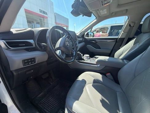 Used 2021 Toyota Highlander Platinum AWD/4WD image 8