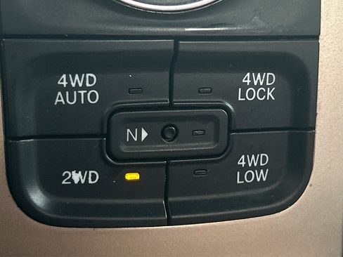 Used 2014 RAM 1500 Laramie Longhorn w/ Convenience Group image 27