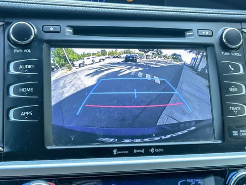 Used 2016 Toyota Highlander XLE AWD/4WD image 26