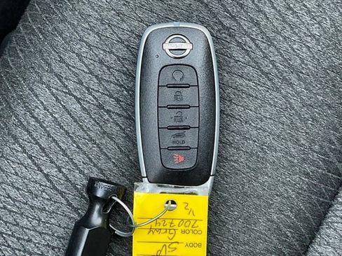 Used 2024 Nissan Rogue SV AWD/4WD image 33