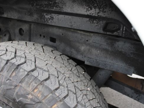 Used 2018 RAM 2500 Tradesman w/ Chrome Appearance Group image 44