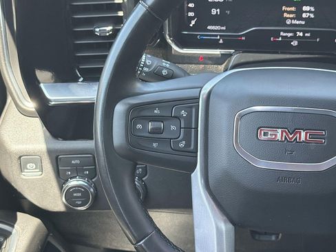 Used 2025 GMC Sierra 1500 SLT AWD/4WD image 8