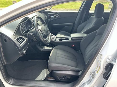 Used 2015 Chrysler 200 Limited w/ Convenience Group FWD image 19