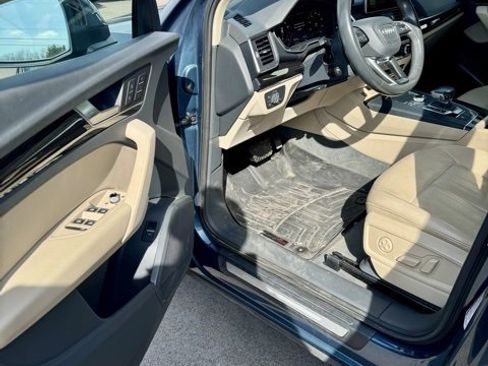 Used 2018 Audi Q5 2.0T Premium Plus w/ Premium Plus Package image 3