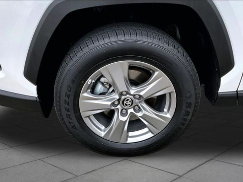 Used 2024 Toyota RAV4 LE AWD/4WD image 10
