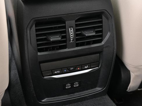 Used 2023 BMW i4 eDrive40 RWD image 27