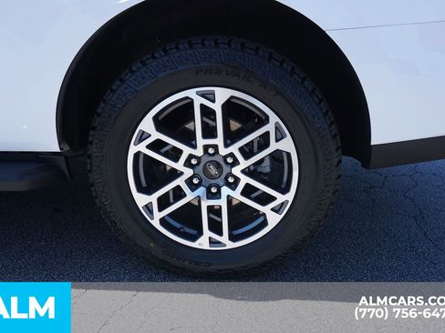 Used 2025 Ford Expedition Active AWD/4WD image 16