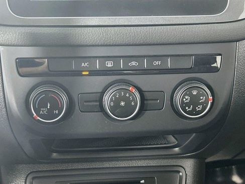 Used 2018 Volkswagen Tiguan Limited FWD image 15
