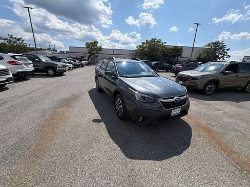 Used 2020 Subaru Outback Premium AWD/4WD image 1