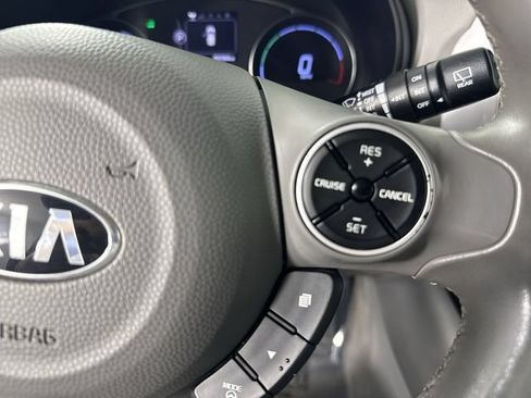 Used 2017 Kia Soul EV FWD image 13