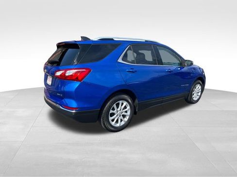 Used 2019 Chevrolet Equinox LT w/ Sun & Navigation Package image 7