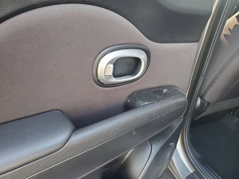 Used 2016 Kia Soul FWD image 13