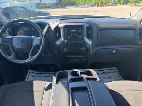 Used 2020 Chevrolet Silverado 1500 Custom w/ Custom Value Package AWD/4WD image 15