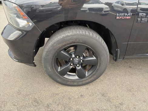 Used 2016 RAM 1500 Express w/ Black Ram 1500 Express Group AWD/4WD image 31