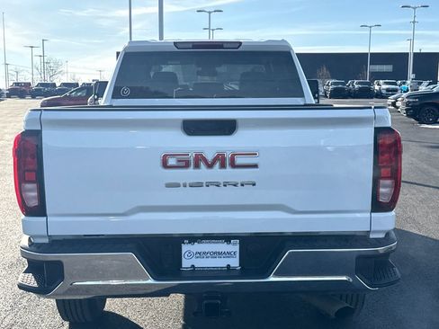 Used 2024 GMC Sierra 2500 Pro w/ Convenience Package image 4
