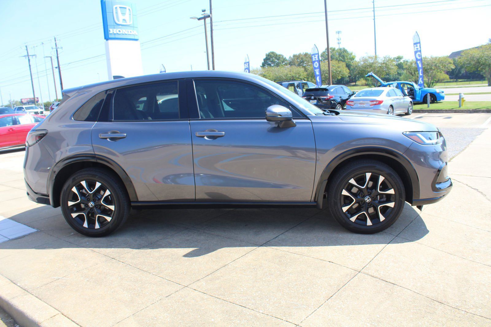 Used 2026 Honda HR-V EX-L image 3