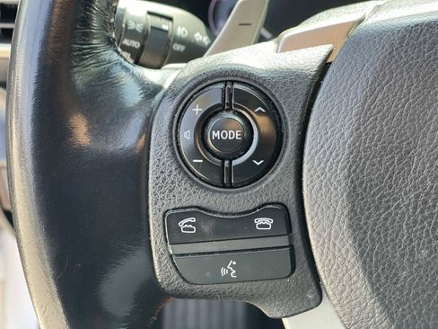 Used 2015 Lexus IS 250 RWD image 5