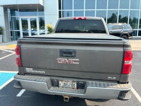 Used 2015 GMC Sierra 1500 SLE w/ SLE Value Package AWD/4WD image 9