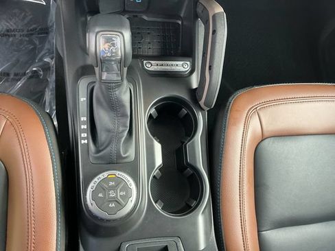 Used 2024 Ford Bronco Outer Banks AWD/4WD image 24