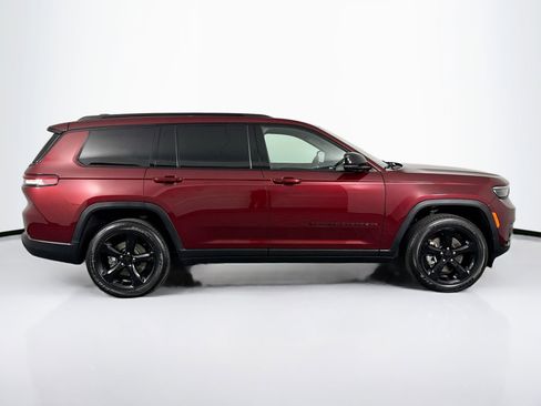 Used 2024 Jeep Grand Cherokee L Altitude image 12