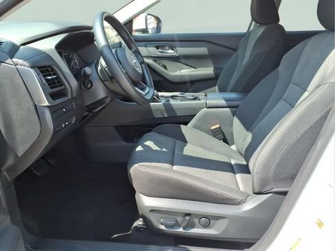 Used 2024 Nissan Rogue SV AWD/4WD image 19