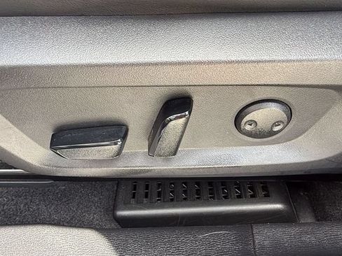 Used 2023 Mitsubishi Outlander SE FWD image 17