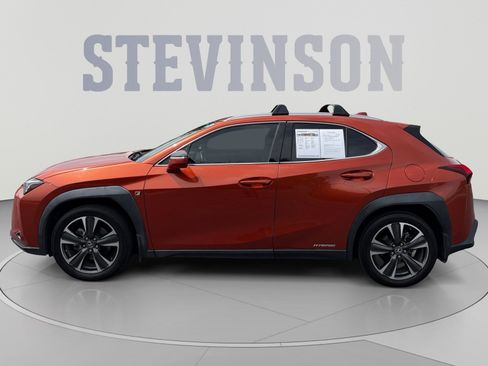 Used 2019 Lexus UX 250h w/ Premium Package AWD/4WD image 2