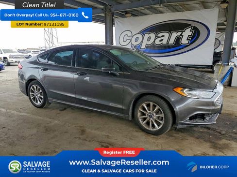 Used 2017 Ford Fusion SE w/ Fusion SE Technology Package image 5