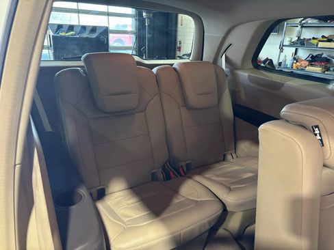 Used 2014 Mercedes-Benz GL 450 4MATIC image 18