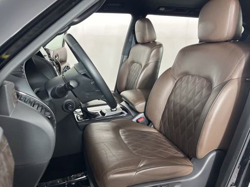 Used 2024 Nissan Armada Platinum w/ Captain's Chairs Package RWD image 17