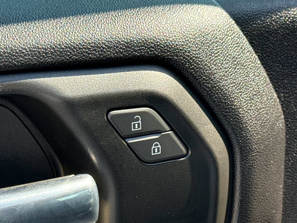 Used 2025 GMC Sierra 2500 Pro AWD/4WD image 21